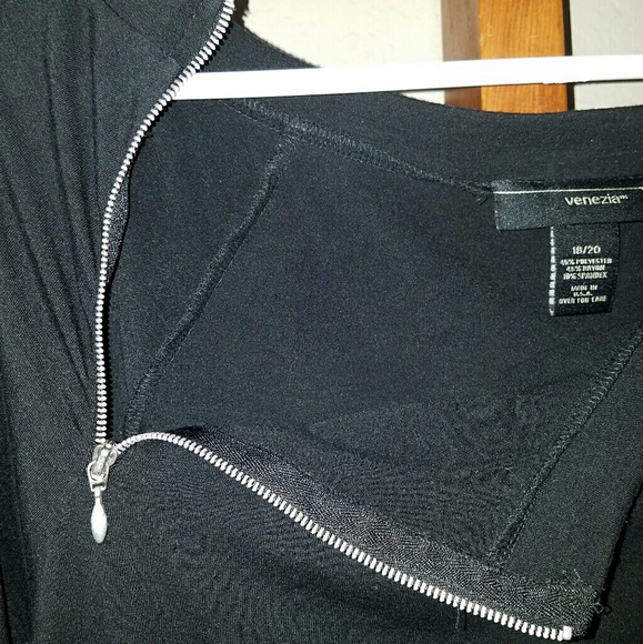 Venezia 3/4 Sleeve Blouse Zipper accent. - Picture 4 of 5